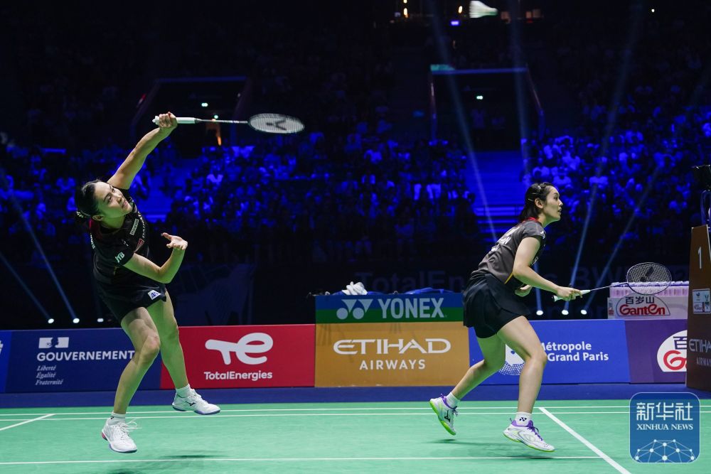 在赛场上无 在赛场上无